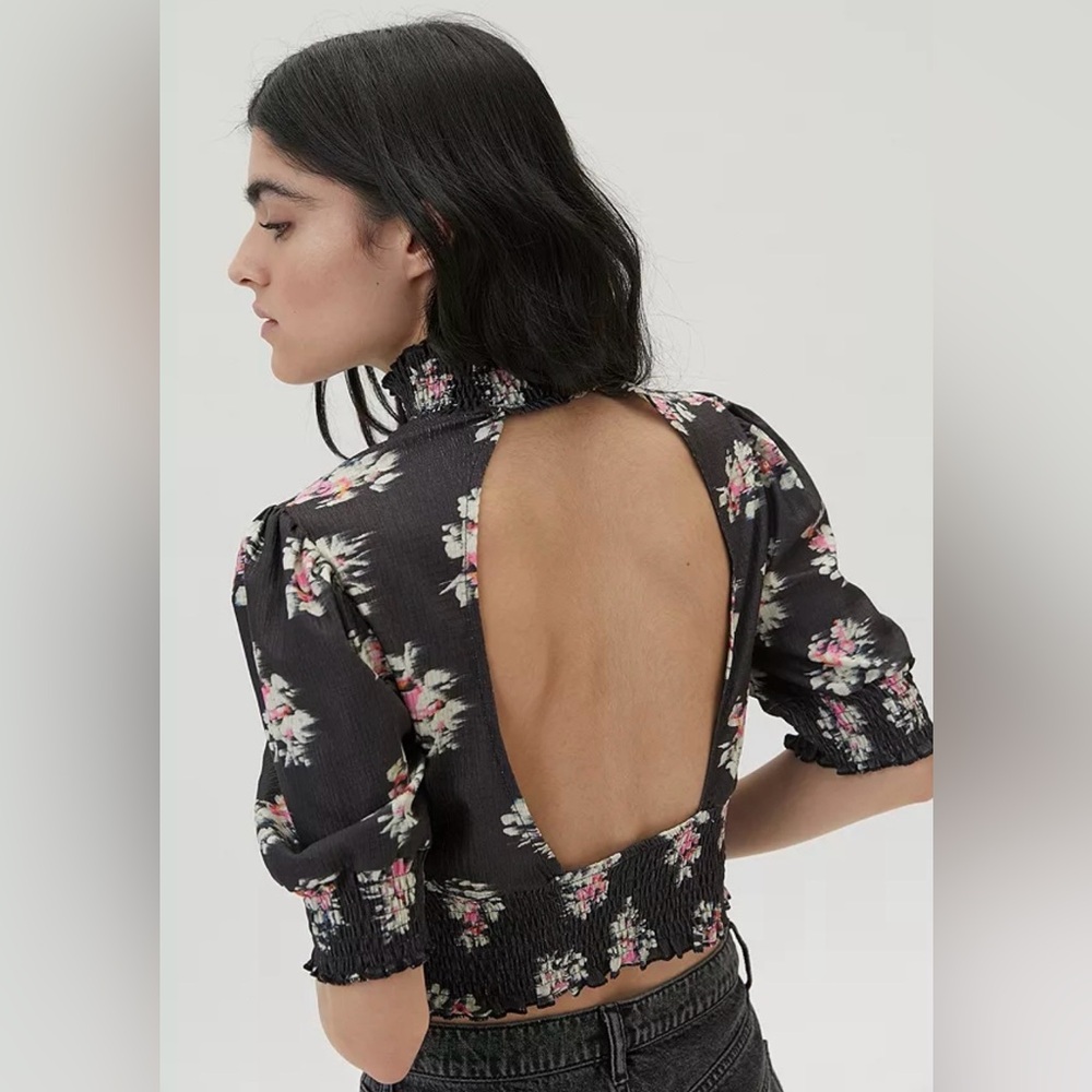 Urban Outfitters Black Floral Open-Back Puff Sleeve Blouse
